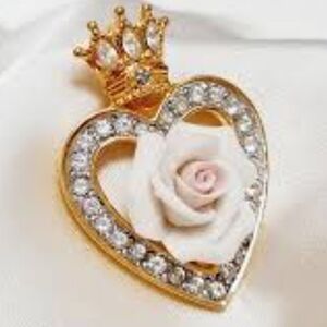 The Franklin Mint Diana Princess of Wales Heart & Rose Pendant